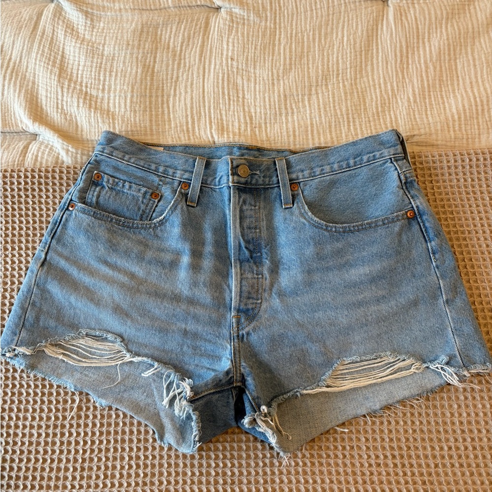 NWOT Levi's Blue Denim Jean Shorts
